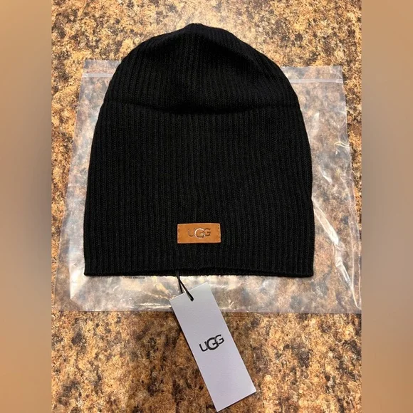 ✨ NWT ✨ UGG Aiken Beanie (Merino Wool & Cashmere Blend) Winter essentials, done right ❄️ UGG beanies and earmuffs  main image 4